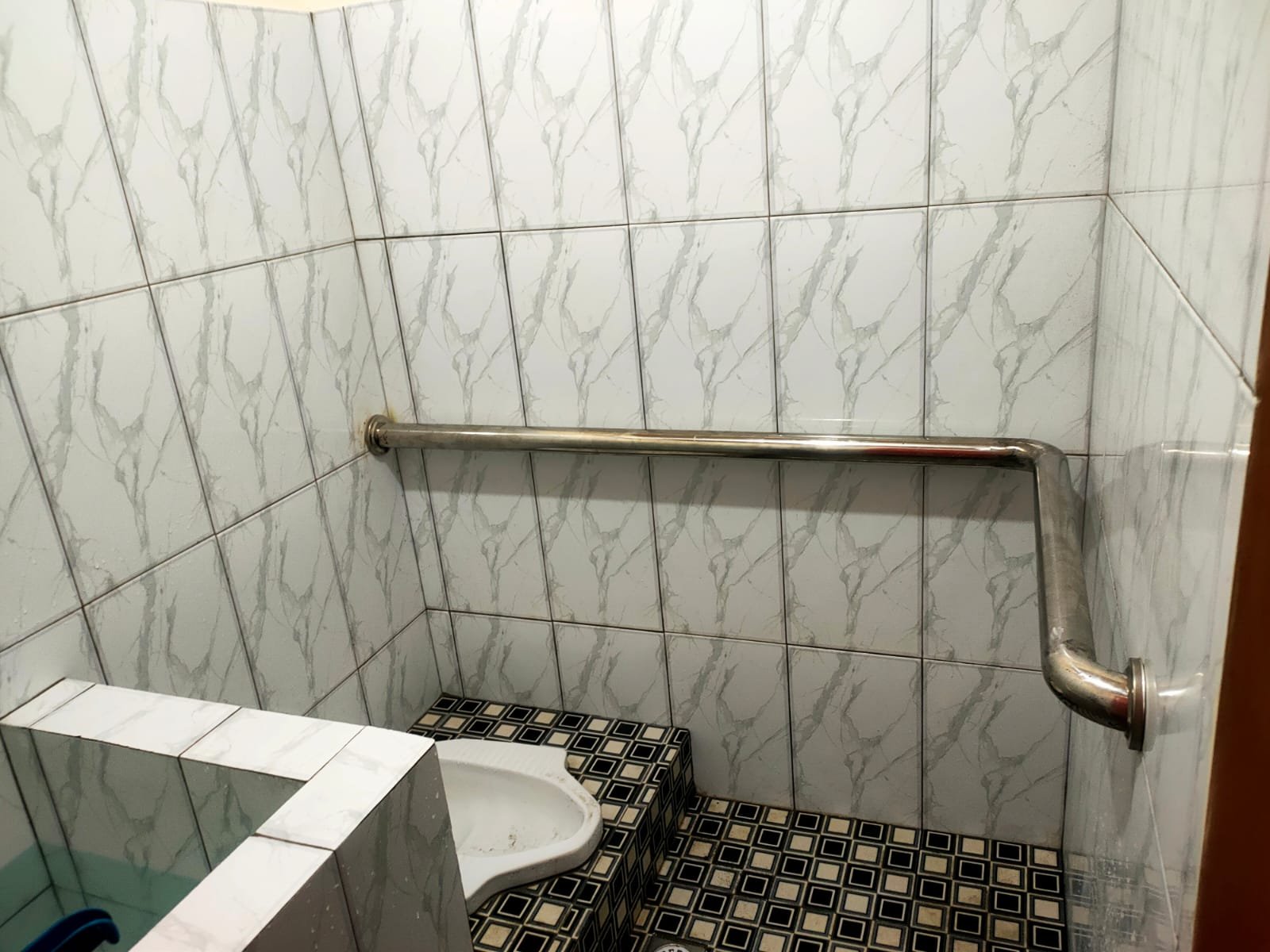 Rehabilitasi MCK Kelurahan Gunungketur